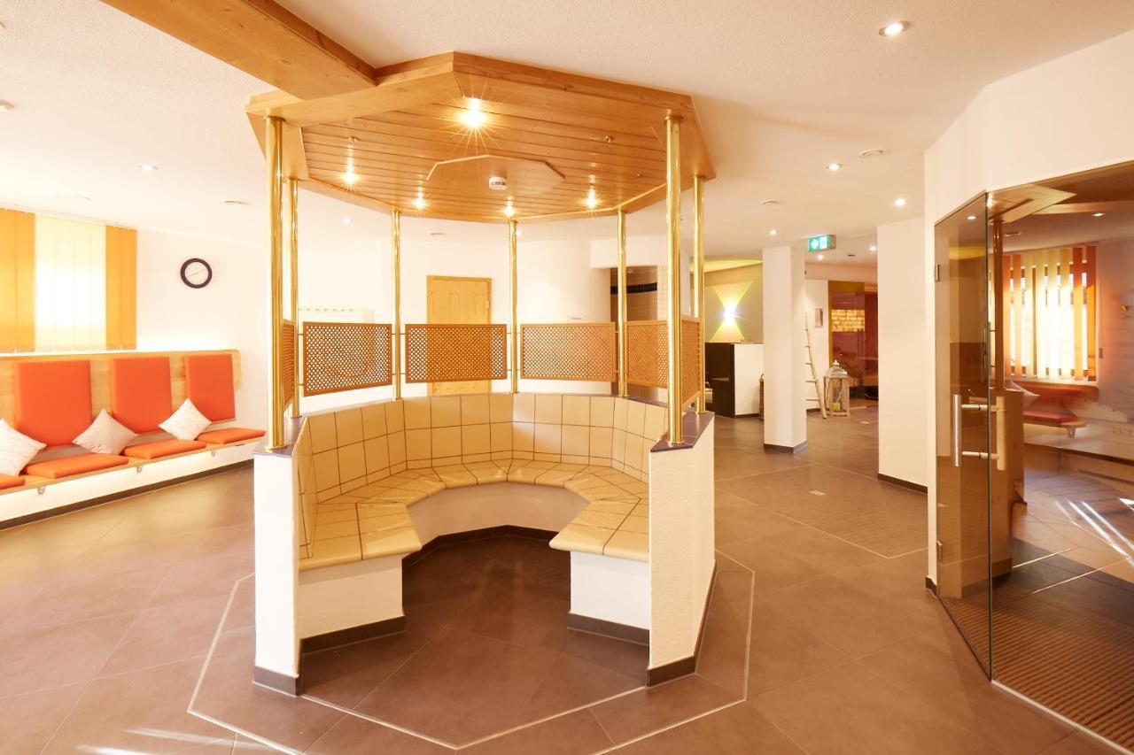Wander- & Wellnesshotel Naegele Hoechenschwand Exterior photo